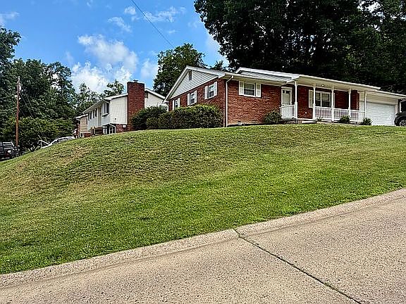 3rd image of 1405 New Castle Rd