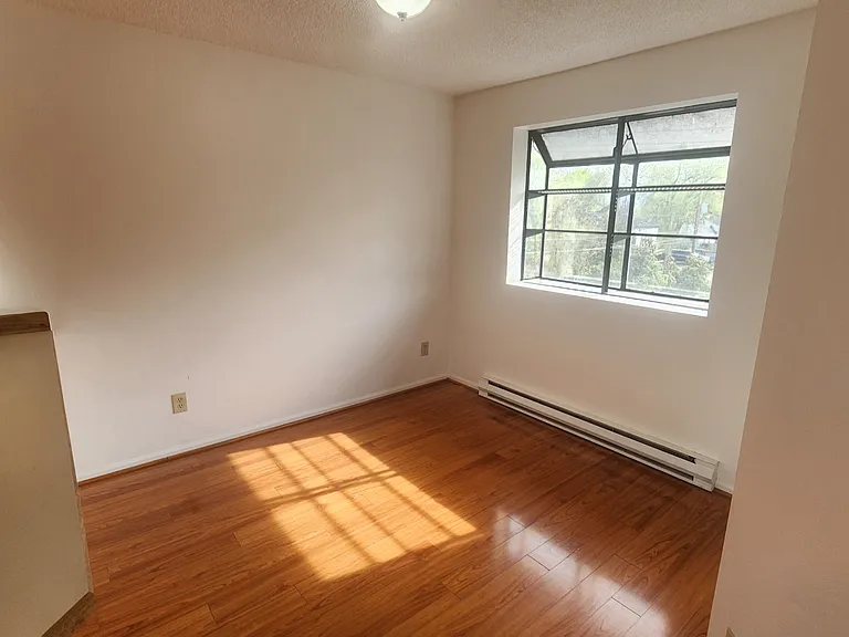 119 N Lot Ave #F — Photo 14