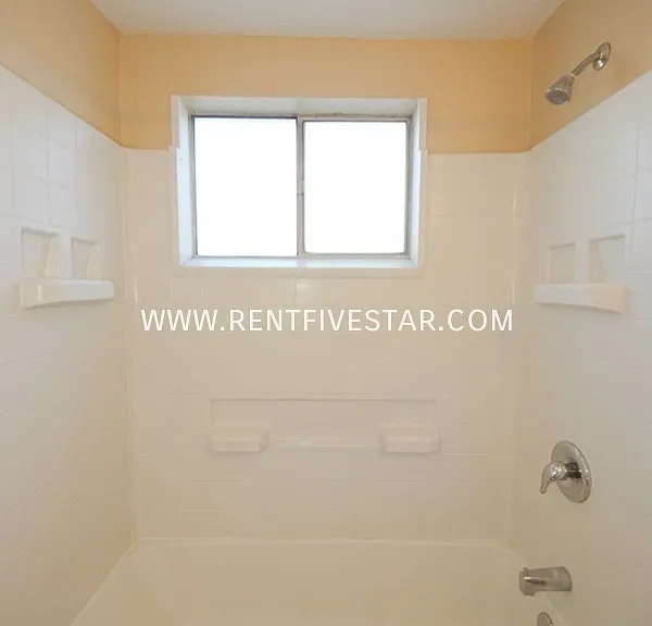 1011 Deon Dr #5 — Photo 10