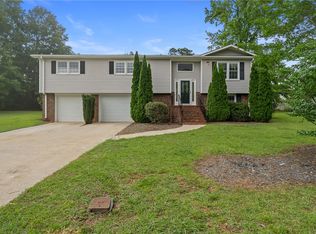 103 Ashley Ct, Easley, SC 29642