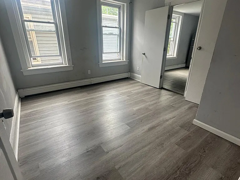 1150 Mary St #2L — Photo 3