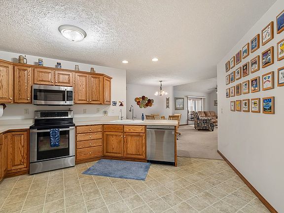 4th image of 1126 Cobblefield Dr