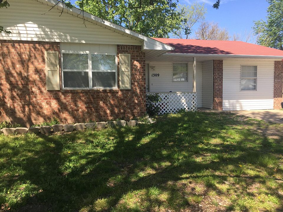 1st image of 1309 W Bishop Dr