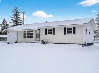 5887 Sutton Dr, Cicero, NY 13039