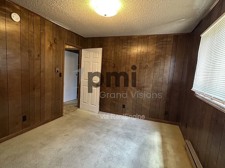 955 4th St #6 — Photo 20