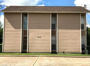 2913 Prairie Flower Cir #D, Bryan, TX 77802