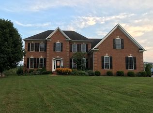 16642 Mandileigh Ln, Hamilton, VA 20158