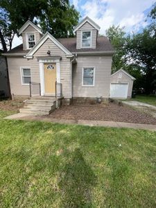 1410 Oakland Rd NE, Cedar Rapids, IA, 52402