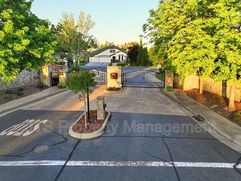 2040 San Esteban Cir — Photo 99