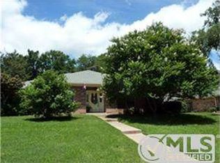 1171 E Oval Dr, Athens, TX 75751