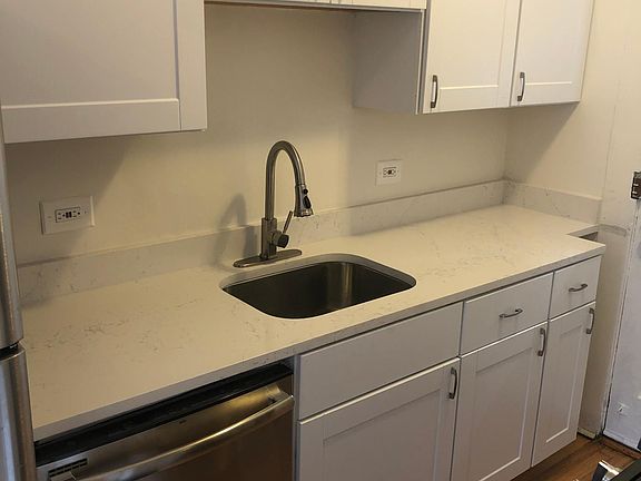 2nd image of 5063 N Glenwood Ave APT 3E