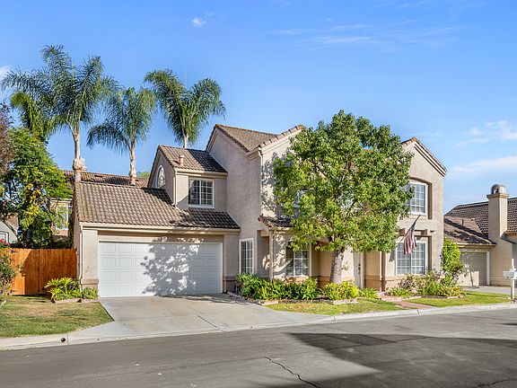 2nd image of 16 Santa Clara St #1