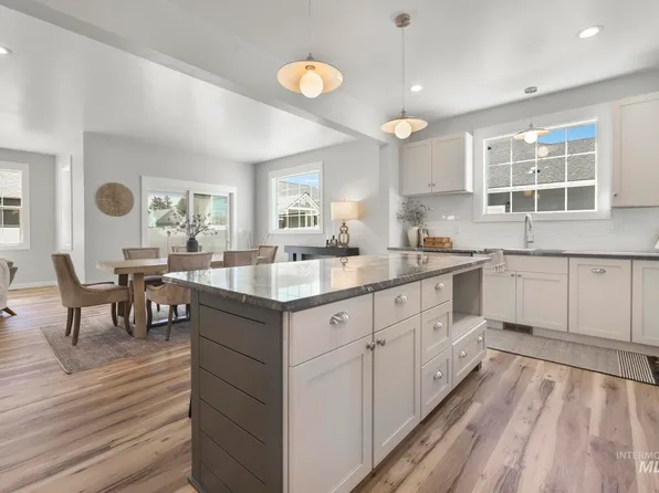 1008 Lincoln Cir, Gooding, ID 83330