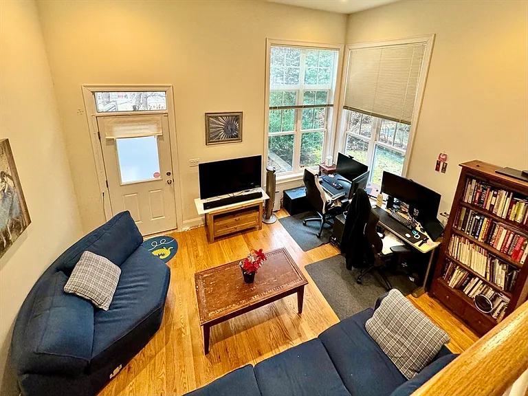 105 Harvey St #105 — Photo 5