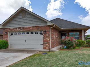 13743 Glendorch Ln, Athens, AL 35613