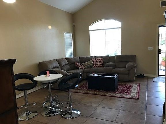 3rd image of 2170 Osborne Cir