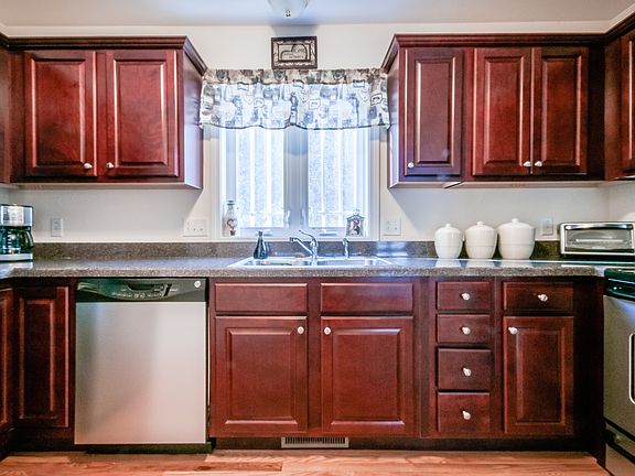 Light and Bright Kitchen