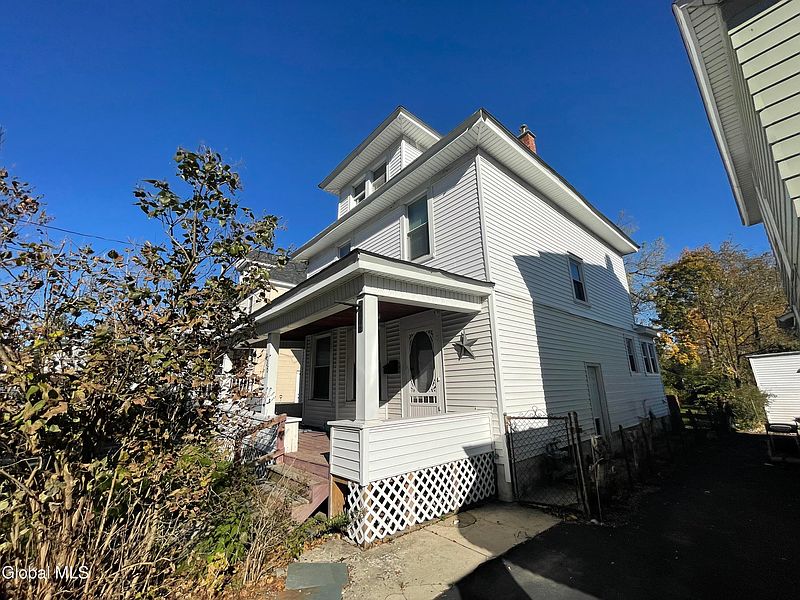 5th image of 936 Livingston Avenue