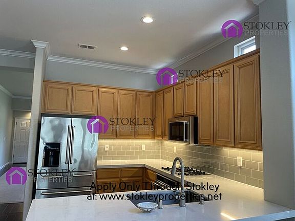 5th image of 208 Stetson Dr