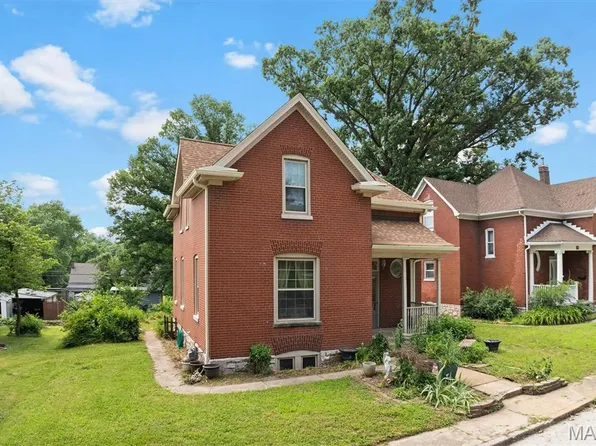 205 Voss Pl, Belleville, IL 62220
