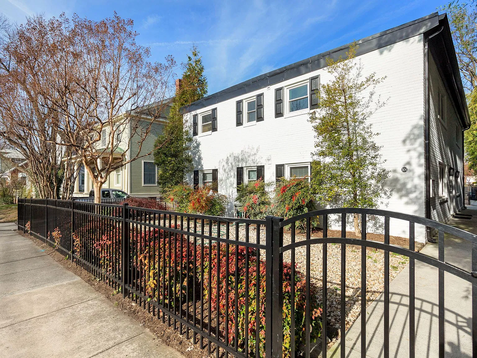 504 E Alexandria Ave — Photo 2