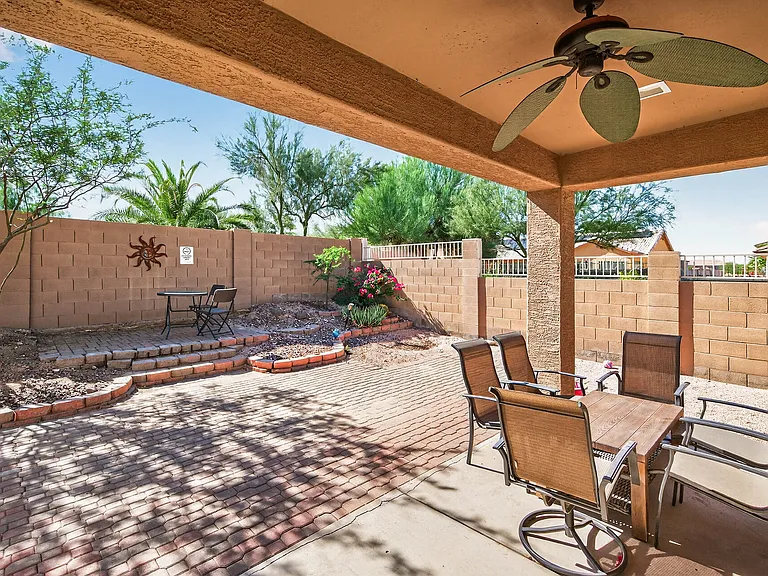 2433 W Ellis St — Photo 35