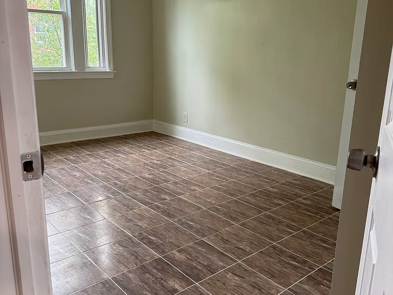 1235 Holbrook Ter NE — Photo 14