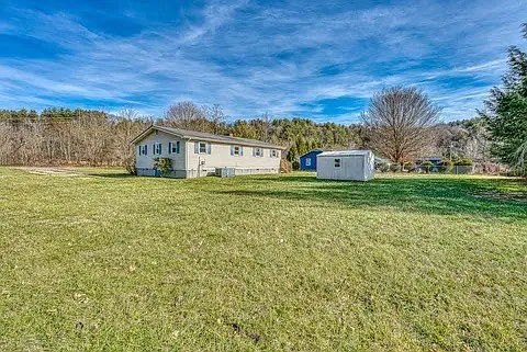 3 bed, 1600 sqft, $1,465 — Photo 3