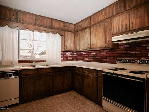 4th image of 1525 Zuni Dr