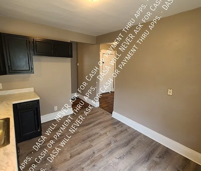 33 Kislingbury St #UPPER — Photo 5
