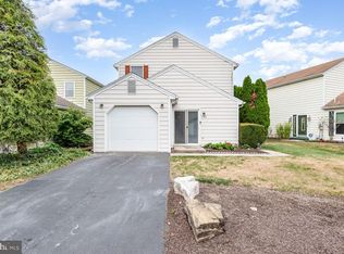 2225 Concord Cir, Harrisburg, PA 17110