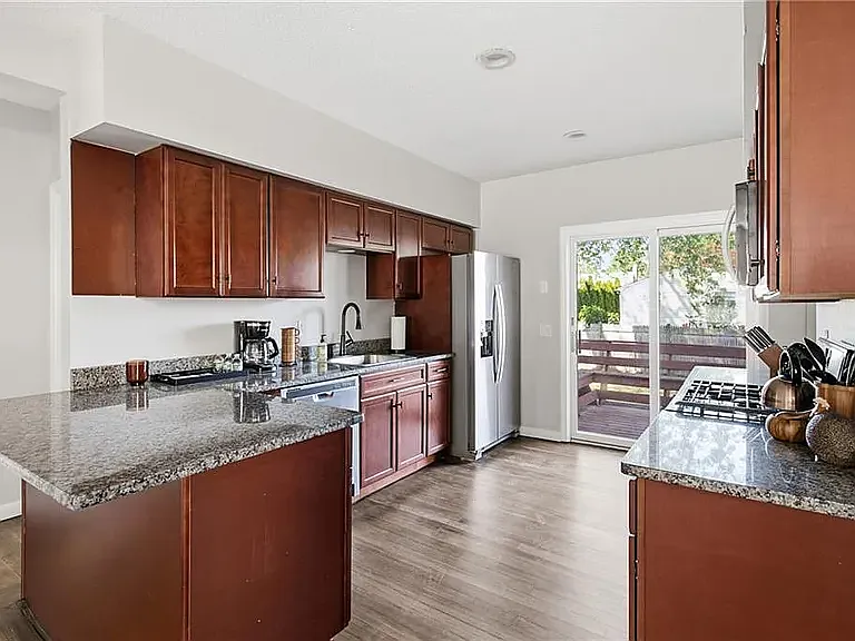 59 Bourne Ave — Photo 16