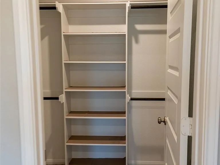 7010 Silverleaf Oak St — Photo 37