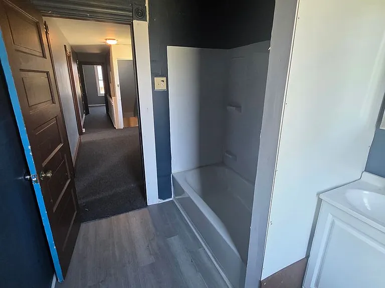 1703 Bailie Ave — Photo 22