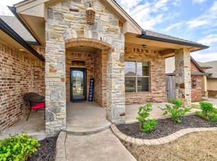 1800 NE 25th St, Moore, OK 73160