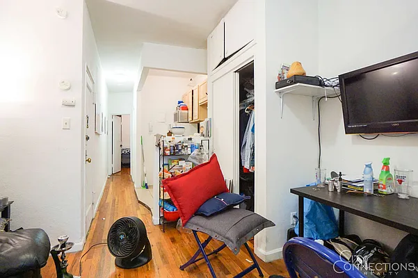 Rented by City Connections Realty | media 30