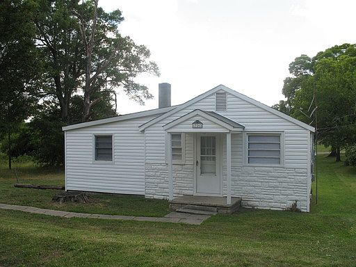 1st image of 726 Cole St