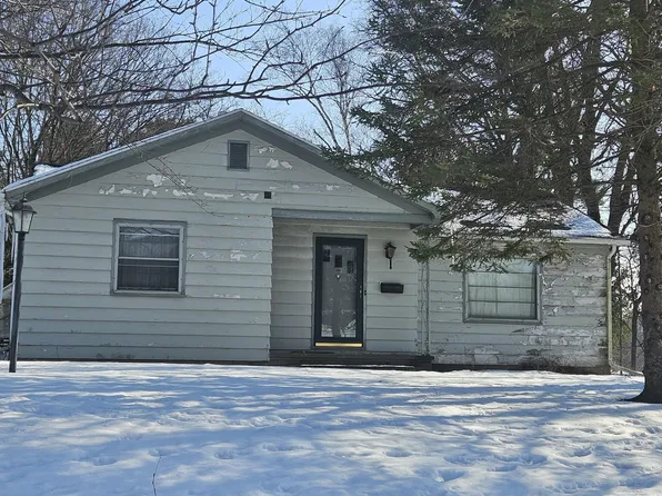711 Orchard Dr, Albion, MI 49224
