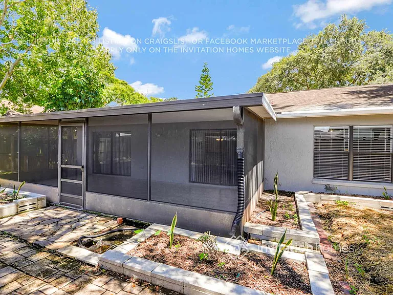6708 Commodore Way — Photo 14