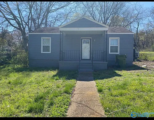 905 Fairway Dr NW Photo 1