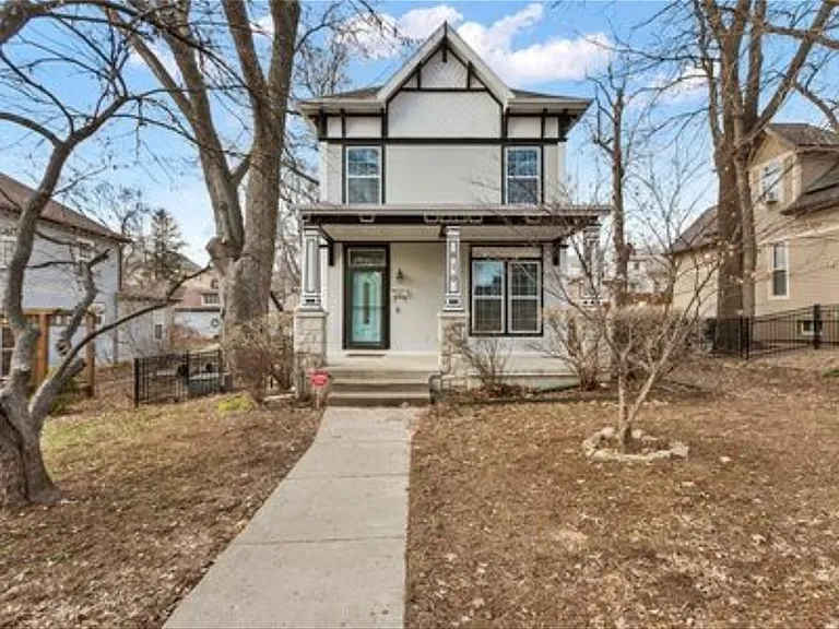 810 W Truman Rd — Photo 1