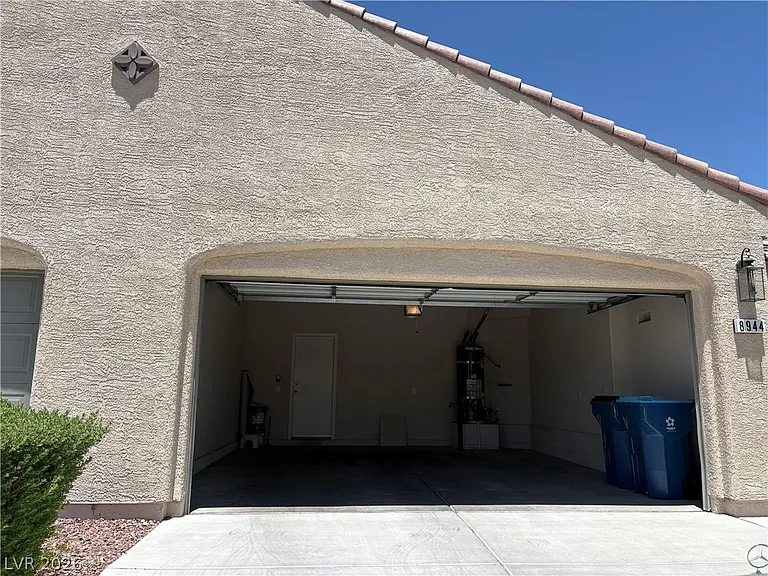 8944 Briar Bay Dr — Photo 14