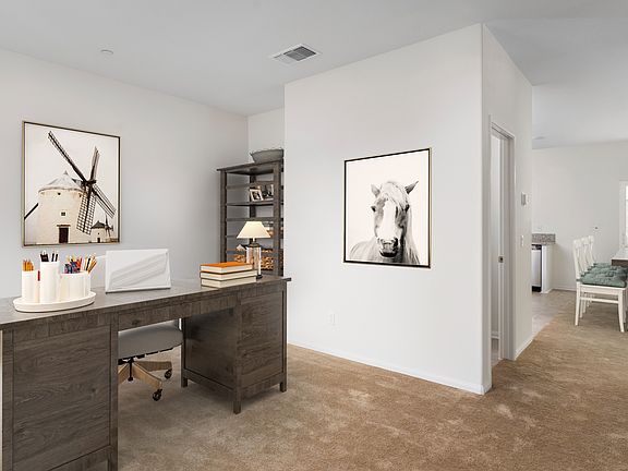 Versatile den space