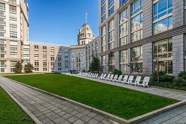 Rented by Bozzuto Management | media 21