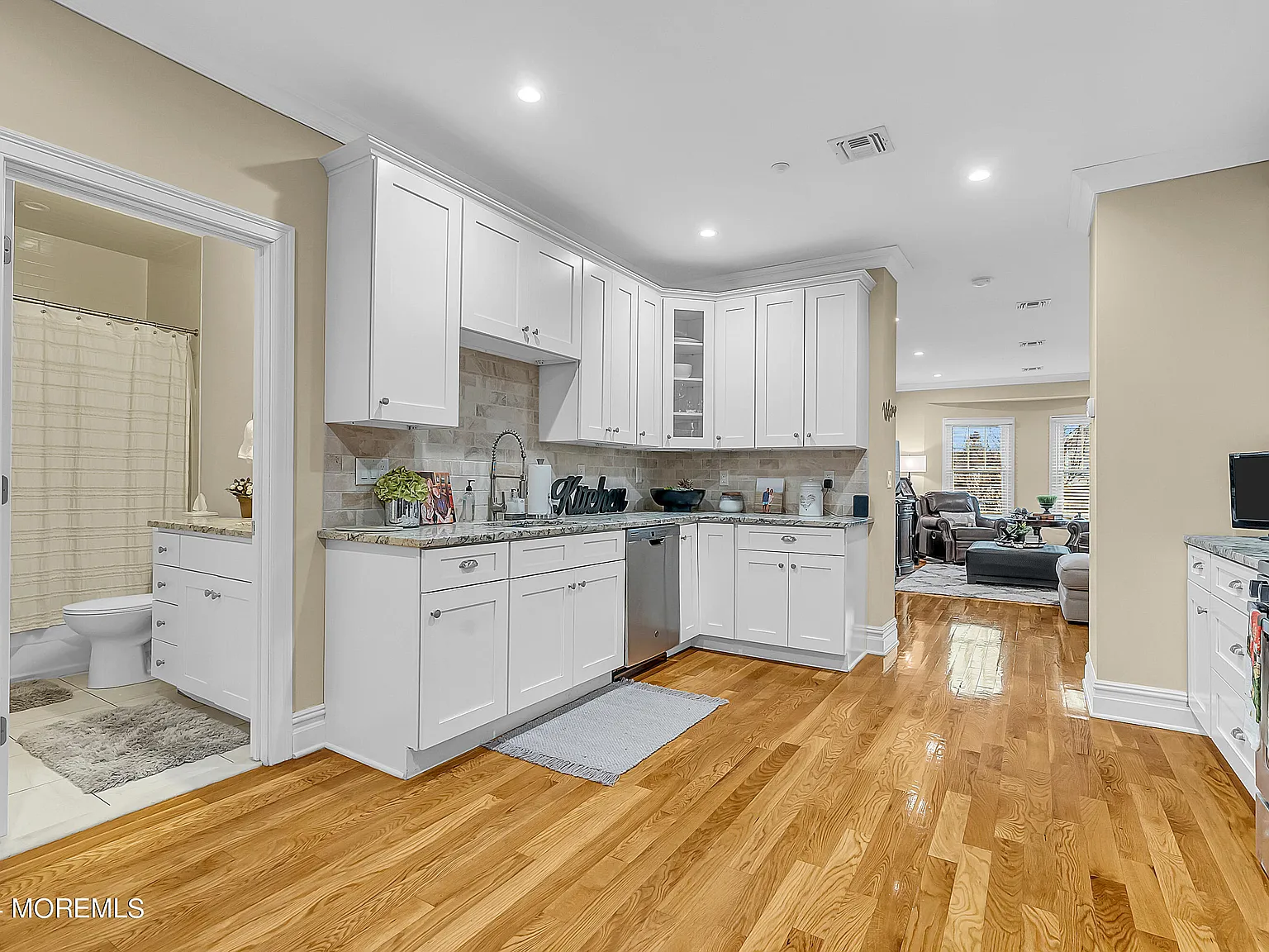 2 bed, $3,500 — Photo 2