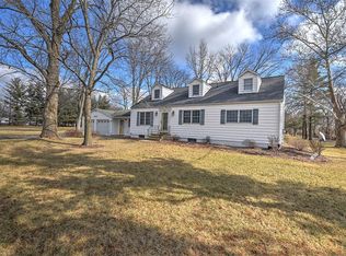 1836 S Shores Dr, Decatur, IL 62521