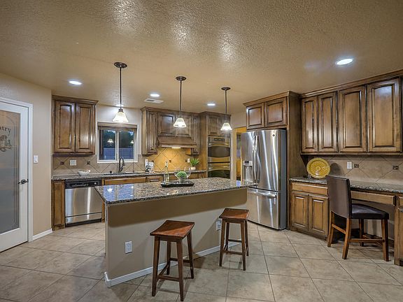 4th image of 8908 Kumail Ct NE