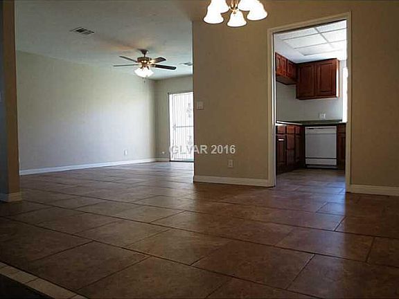 4th image of 3432 Townhouse Dr