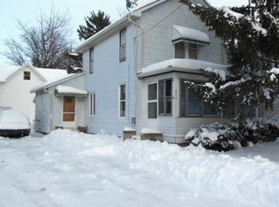 611 River St, Grand River, OH 44045