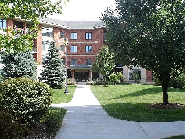1st image of 845 E 22nd St APT 418